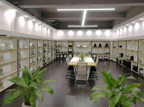 led燈具廠家-公司環(huán)境